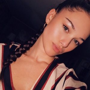 Meet your Posher, Leah